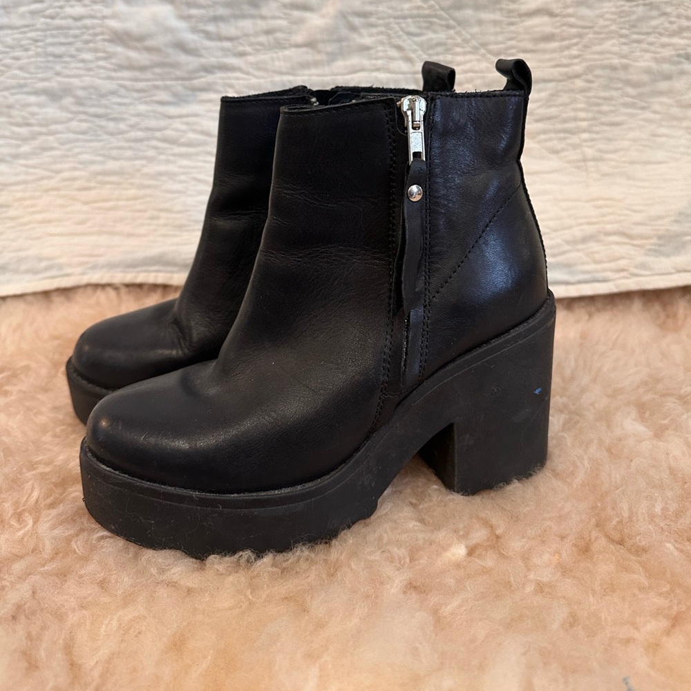 Steve Madden chunky boots